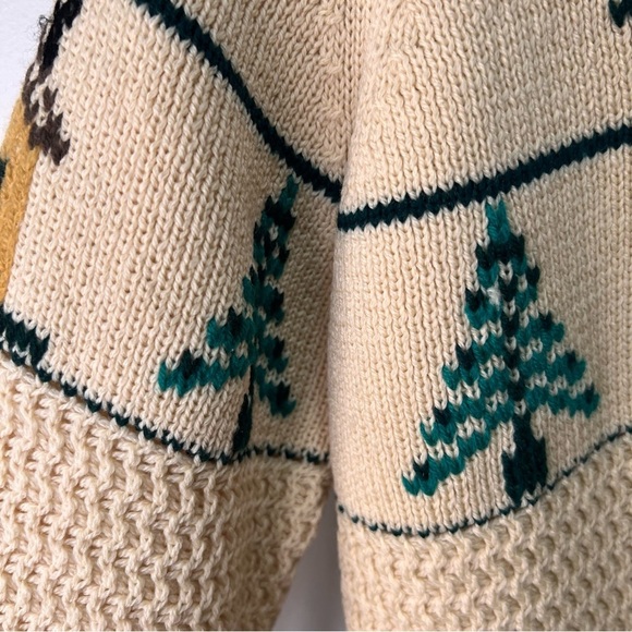 Vintage Handknit Winter Wool Sweater Cabin Christmas Holiday Snowflake - Picture 8 of 16